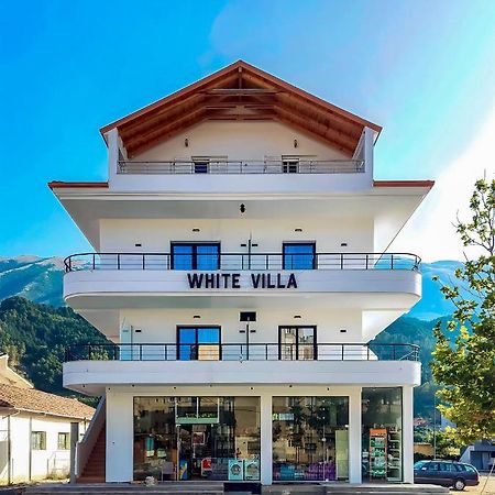 White Villa Пермет Екстер'єр фото