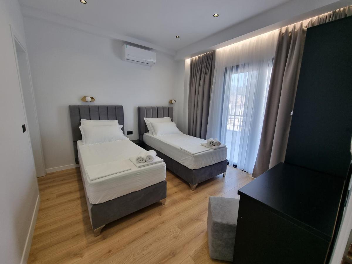 White Villa Пермет Екстер'єр фото