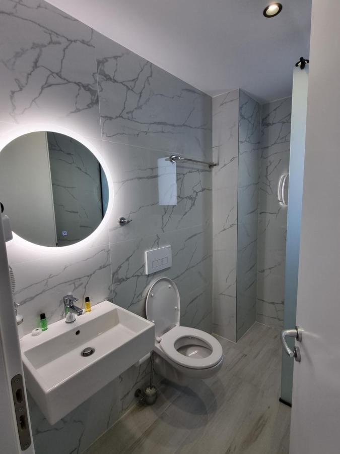 White Villa Пермет Екстер'єр фото