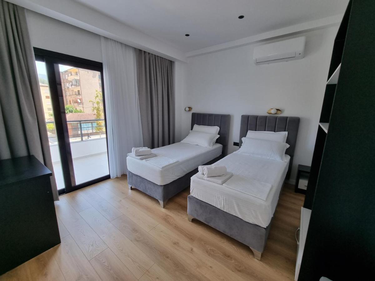 White Villa Пермет Екстер'єр фото