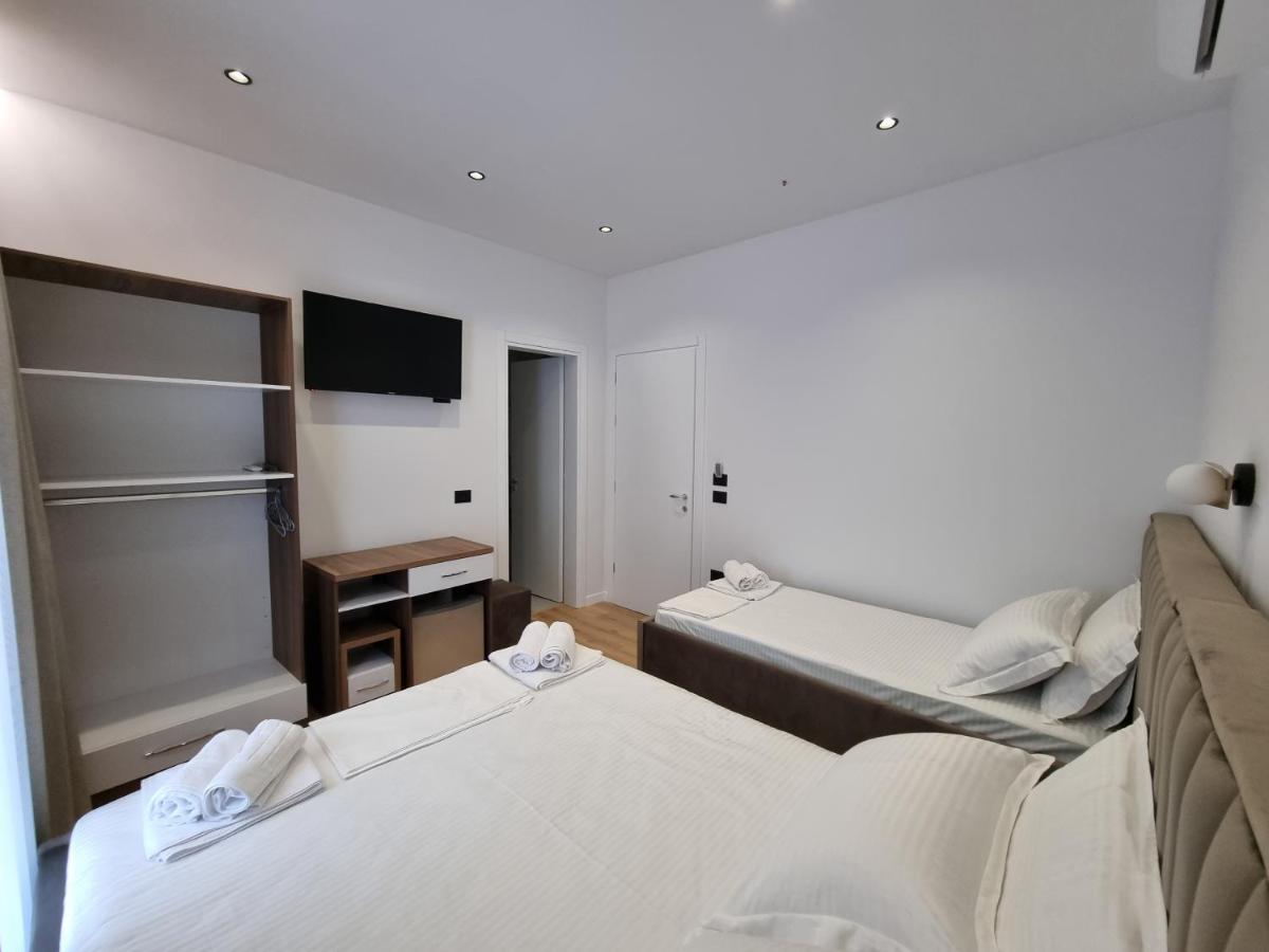 White Villa Пермет Екстер'єр фото