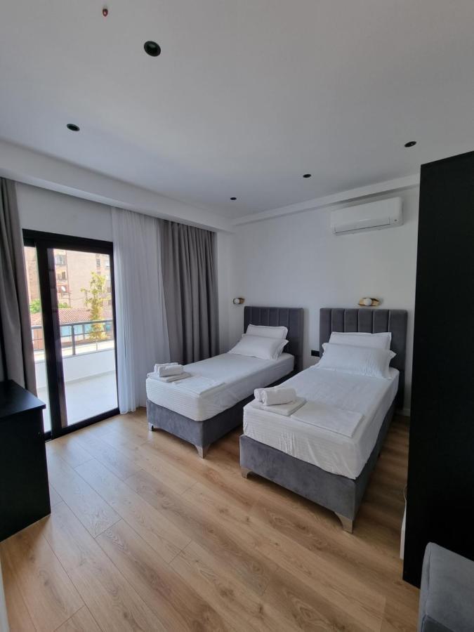 White Villa Пермет Екстер'єр фото